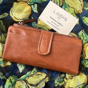 Brand New Lodis Genuine Leather Rachel Medium Bifold Chestnut Button Snap Wallet